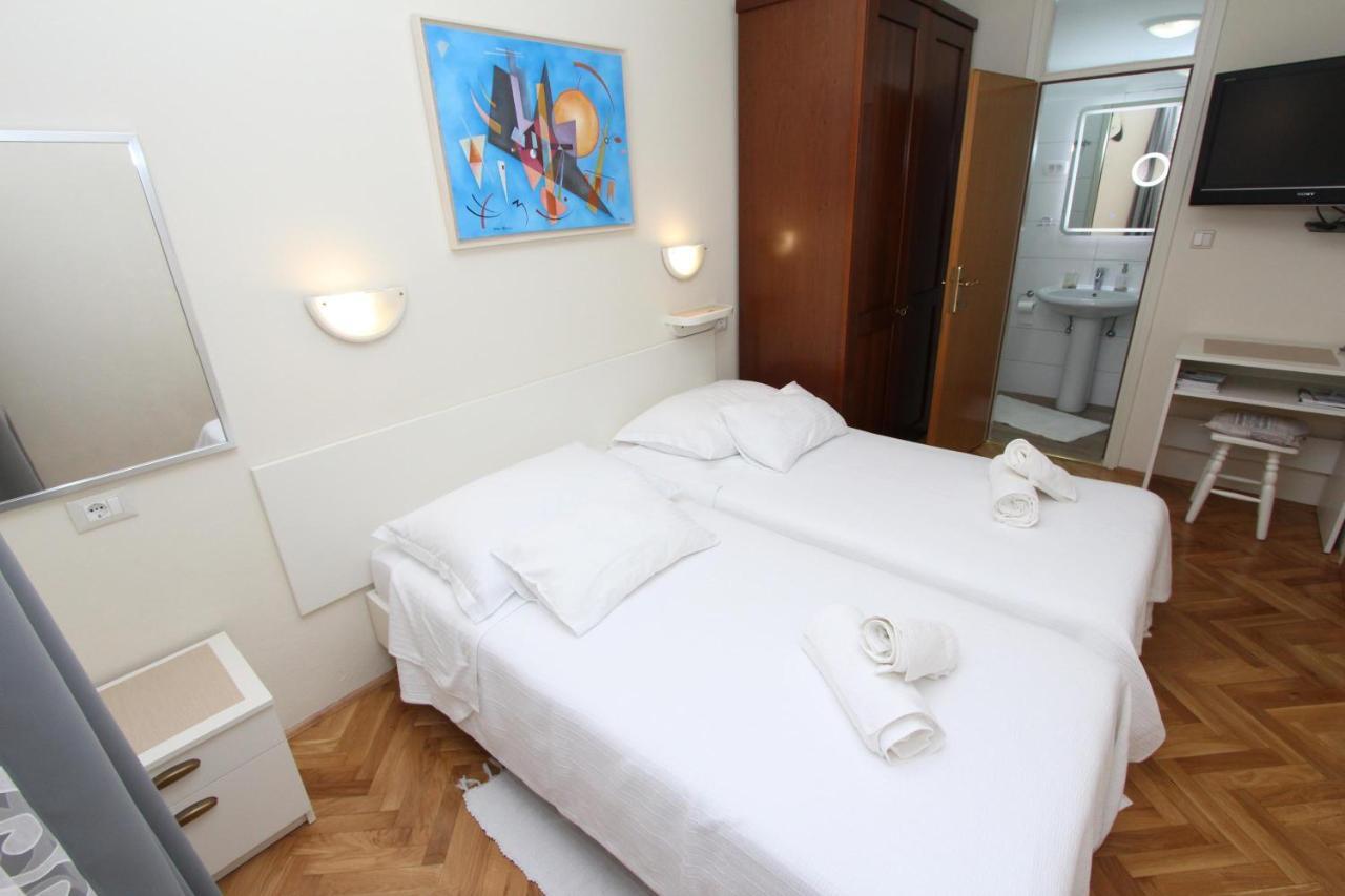 Room Roma Rovinj Extérieur photo