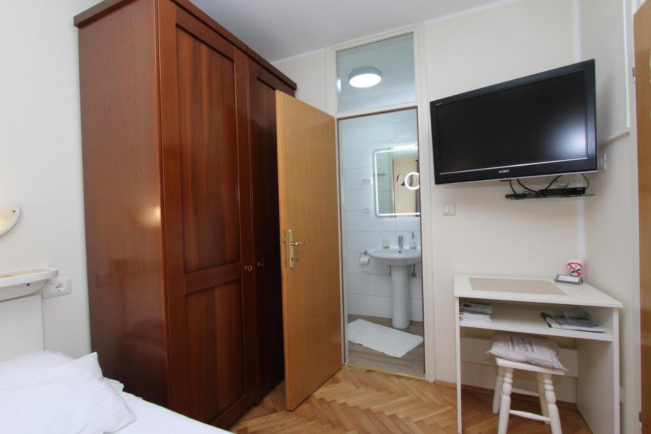 Room Roma Rovinj Extérieur photo