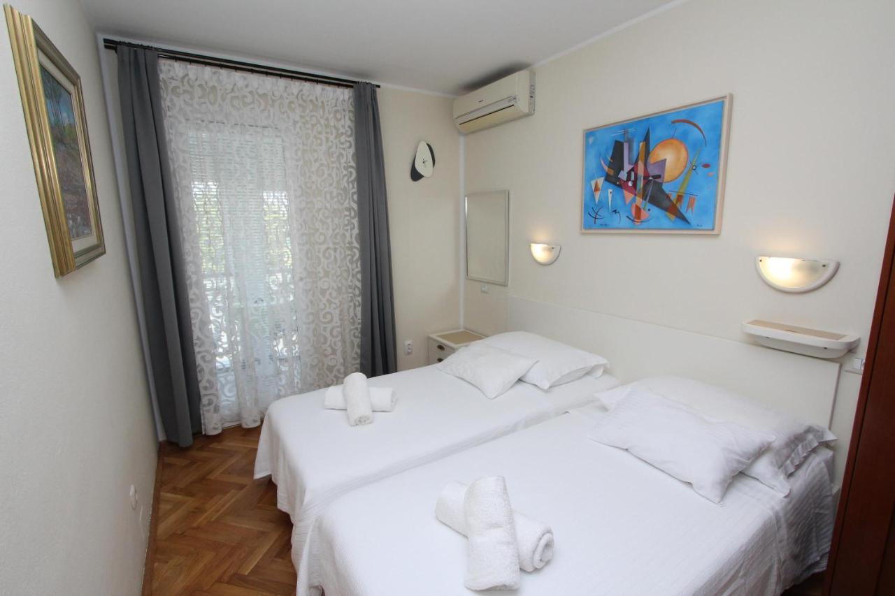 Room Roma Rovinj Extérieur photo